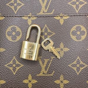 LV Lock & Key 315